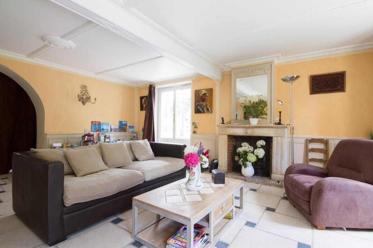 La Tonnelle Fleurie Chambres D'Hotes Sainte-Soulle Zewnętrze zdjęcie