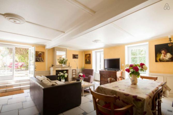 La Tonnelle Fleurie Chambres D'Hotes Sainte-Soulle Zewnętrze zdjęcie